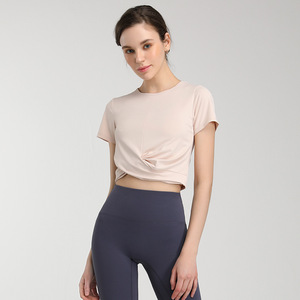 Haut de yoga court à col rond torsadé pour femme, manches courtes, coupe régulière, t-shirt d'entraînement très extensible, séchage rapide, respirant, vente en gros - Product Image 1