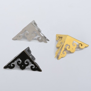 Protection d'<span class=keywords><strong>angle</strong></span> en fer de style Ming Qing chinois antique, couleur bronze/argent, motif nuage porte-bonheur, fixation facile, polyvalente pour meubles - Product Image 5