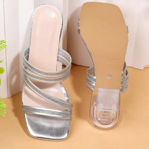 Chaussures de mariage sexy pour femme, collection Hiver-Été 2026, à talon compensé épais, bout ouvert, transparentes, à enfiler, avec détails en cristal - Product Image 3