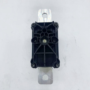 1064689-00-<span class=keywords><strong>J</strong></span> 1064689 106468900J 106468900I 106468900F Nuevo Fusible Pirotécnico de Desconexión de Batería para Tesla Model 3 / <span class=keywords><strong>Y</strong></span> 2017-2023 - Product Image 4