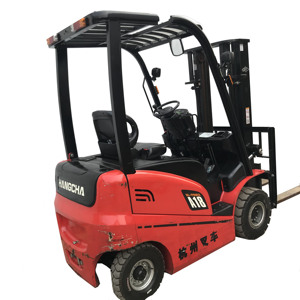 Montacargas Eléctrico Hangzhou A18 de 1.8T con Mástil de Tres Etapas, Neumáticos, Operación Sentado, Usado para Pisos Interiores - Product Image 4