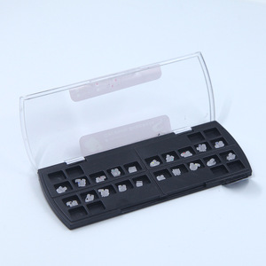 Support céramique orthodontique dentaire 022 ROTH MBT 345 avec crochet, boîte carrée - Product Image 3