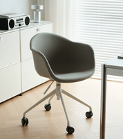 Chaise de bureau multifonctionnelle de style nordique moderne à succès, chaise pivotante entièrement rembourrée pour la maison avec accoudoirs