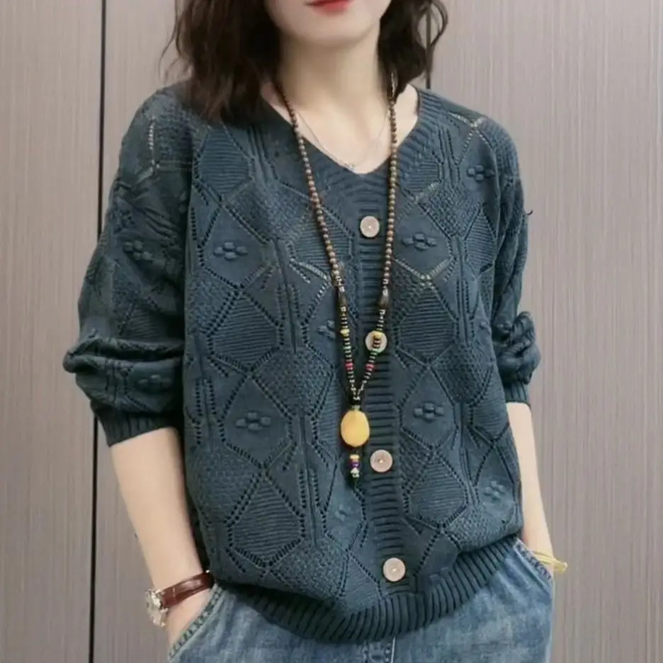 Personalización de talla grande de malla hueca de ganchillo para mujer, de punto con cuello en V Top, jersey de moda de manga larga, suéter de punto