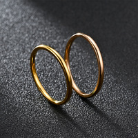 Bague unisexe simple et personnalisable en acier inoxydable brillant de 2 mm, plaquée or rose, pour le quotidien et les fêtes, idéale pour le dropshipping