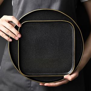 Precio de fábrica, venta al por mayor, plato plano para servir con borde dorado de gres, platos negros de cerámica mate, plato de cena para cafetería, restaurante - Product Image 6