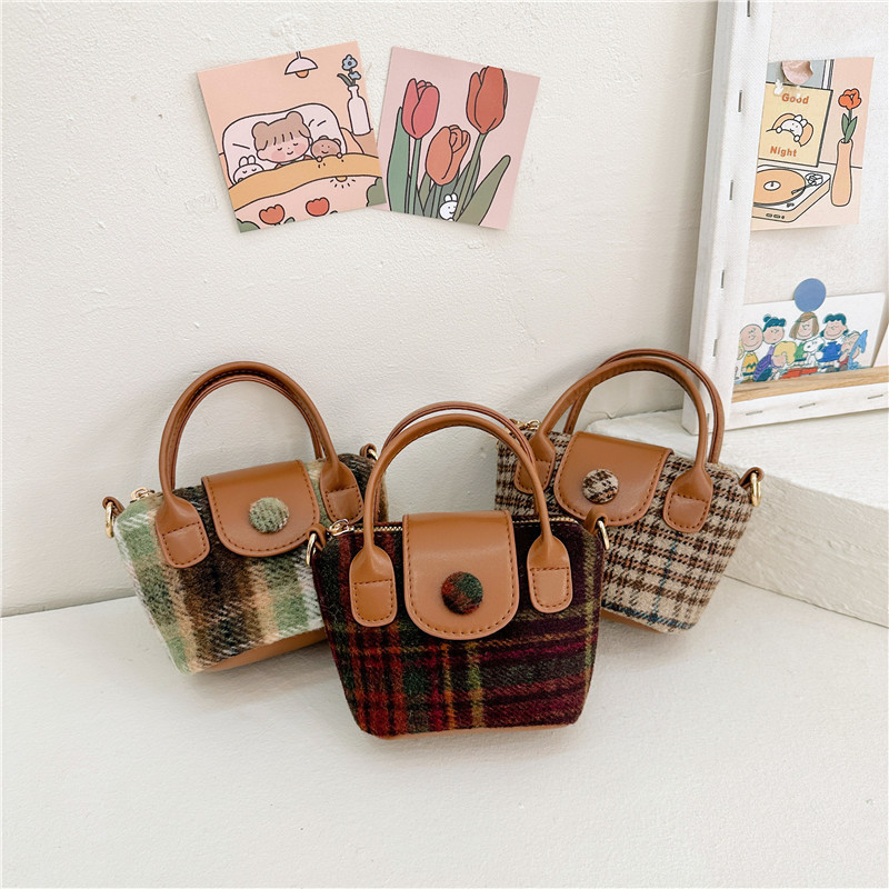 2024 Fashionable Girl Retro Handbag Children Mini Crossbody Bag Girl's Small Fragrance Style Accessory Bag