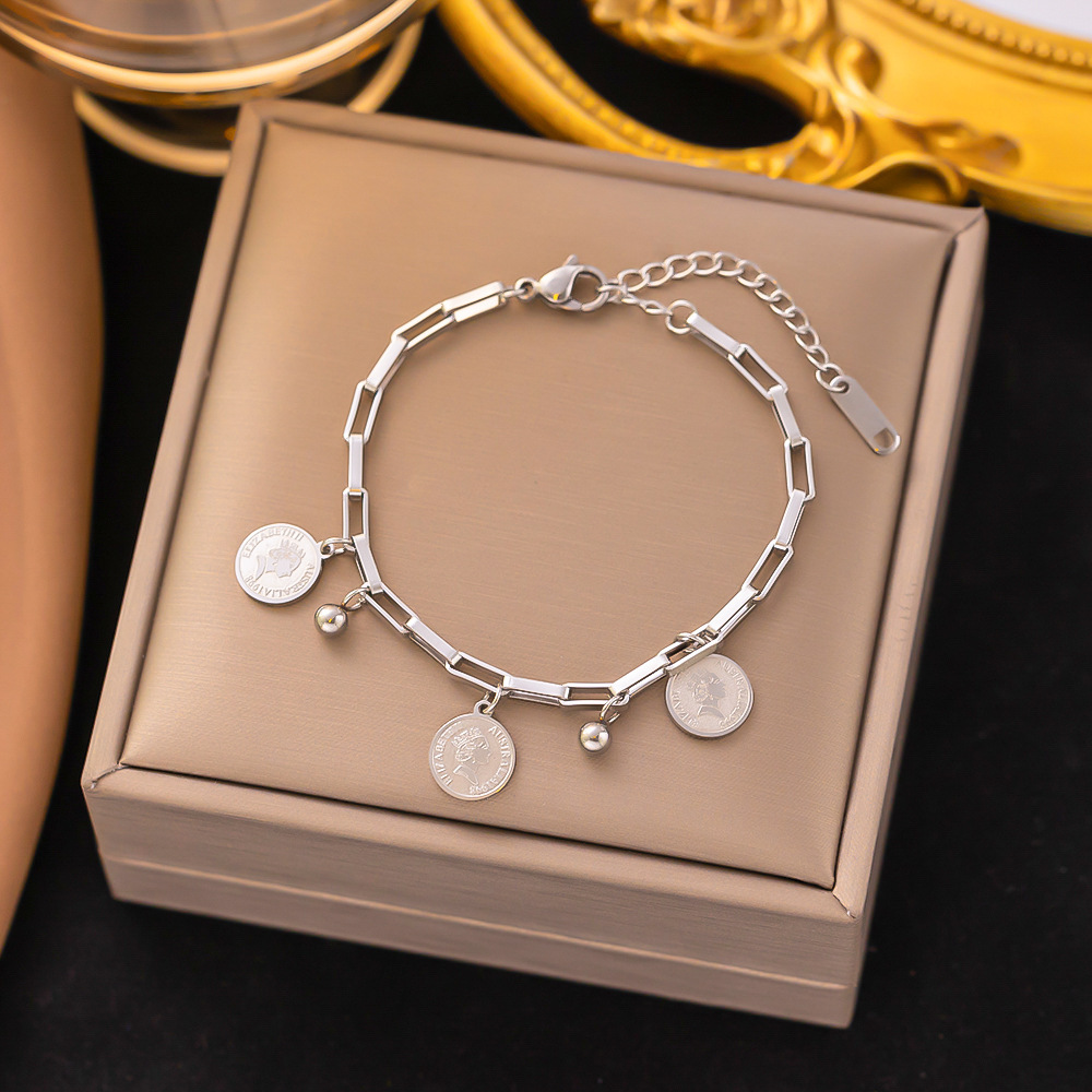 Bracelet femme Ace, couleur acier.