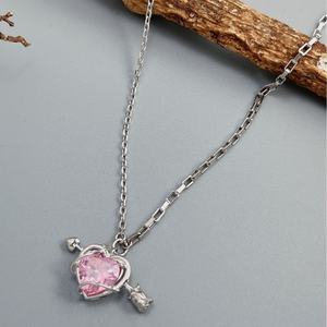 Collana Trendy <span class=keywords><strong>con</strong></span> Ciondolo a <span class=keywords><strong>Cuore</strong></span> di Cupido in Rame e Zircone Rosa Dolce, <span class=keywords><strong>con</strong></span> Catena a Maglie e Un'Arcoide - Product Image 2