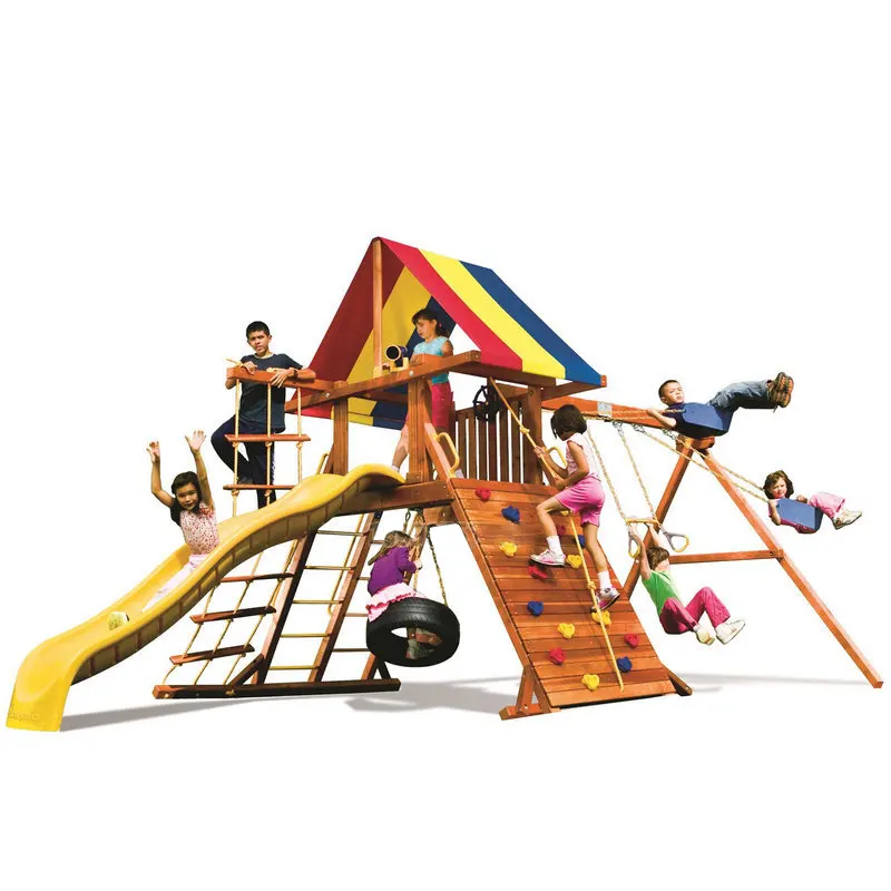 Columpio de madera con marco de escalada para niños, patio de recreo al aire libre con tobogán de plástico