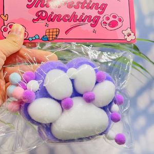 Venta Directa de Fábrica, Juguetes Mochi con Forma de Pie Grande de 11 cm, Color Personalizable, Tpr, Taba Squishy Big Paw - Product Image 1