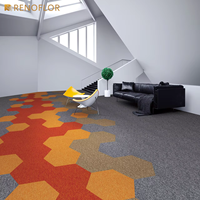 Dalles de moquette carrées 50x50 écologiques pour usage commercial et domestique, en nylon tufté à poils coupés, avec support PVC uni, couleurs personnalisables, pour bureaux