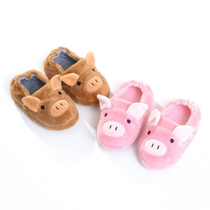 Nuove Pantofole in Peluche per Bambini 1-6 Anni, Calde Pantofole Invernali a Forma di Maialino con Tallone - Product Image 1
