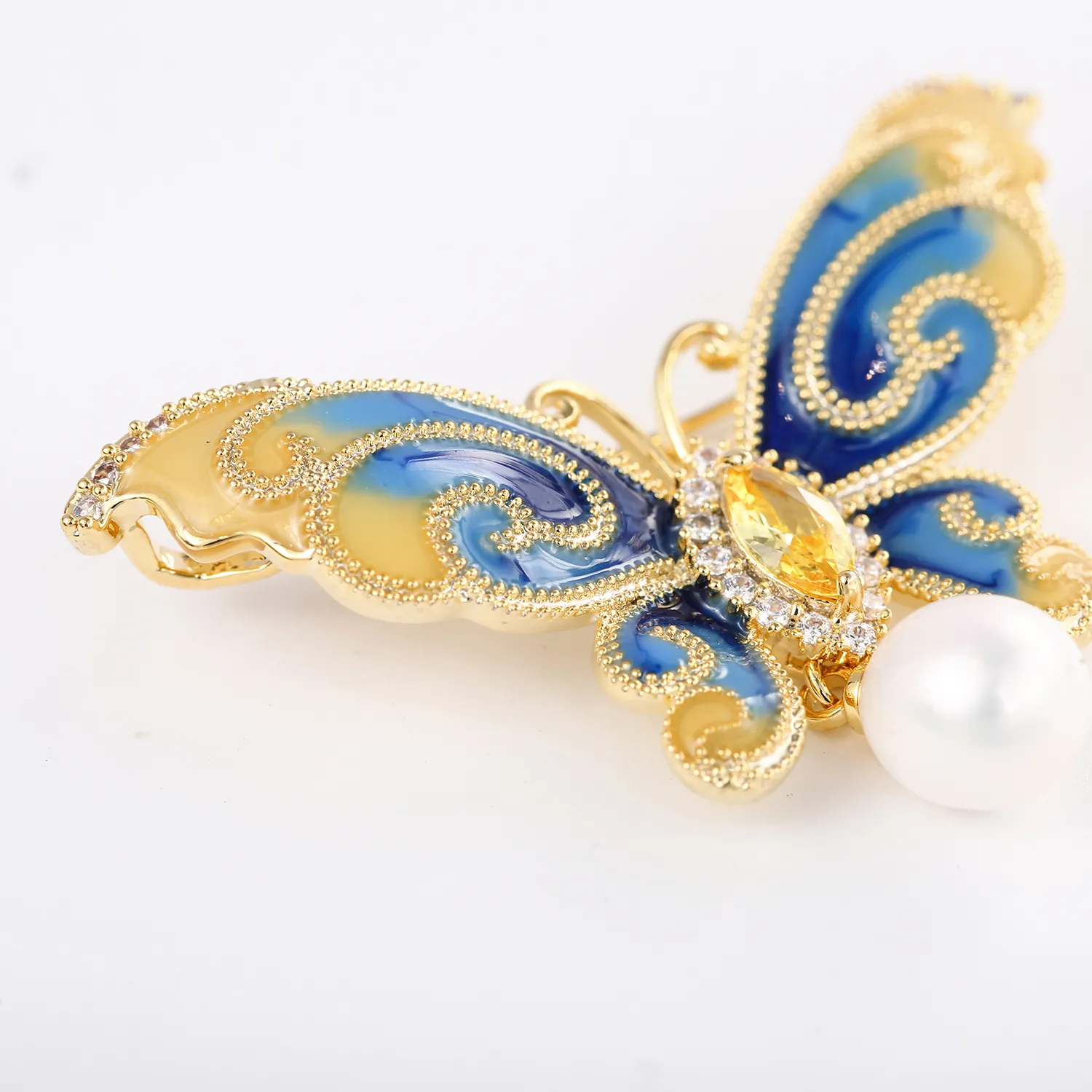 Custom Stylish Butterfly Rose Alloy Brooch Rhinestone Pearl Blue Crystal Women's Wedding Party Gift Children's Plated Shell