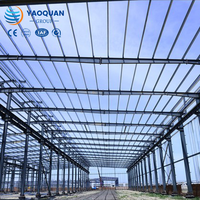 Hangar industriel en structure métallique pour la fabrication et le stockage avec portique économique