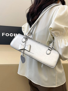 Bolso de Mano Pequeño Premium para Mujer, Estilo 2026, Versátil, Tipo Bandolera para Llevar Bajo el Brazo - Product Image 3