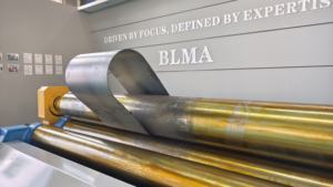 <span class=keywords><strong>Machine</strong></span> à rouler les plaques hydraulique CNC en acier inoxydable BLMA W12 10*2000, machines à rouler les cônes et machines à rouler les plaques à 4 rouleaux - Product Image 5