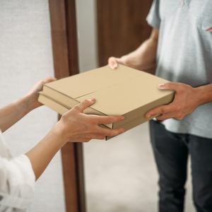 Caja de Embalaje de Cartón Corrugado Personalizada Premium para Discos de Vinilo, Caja de Envío con Tira de Desgarre - Product Image 2