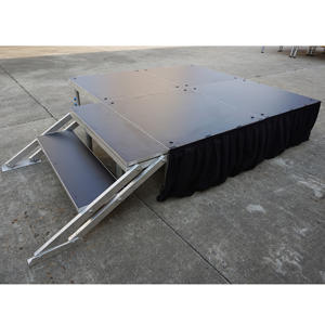 Escenario Telescópico RK de 4 pies x 4 pies, Construcción de Aluminio y Madera, Altura Ajustable, Diseño Ligero, Portátil y Fácil de Montar - Product Image 6