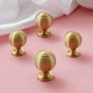 Perillas de bola de acero inoxidable de grado industrial fáciles de instalar para fábricas y talleres de proveedor indio - Product Image 4