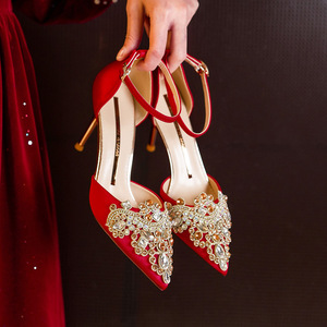 Sandales à talons pointus rouges avec décoration en strass, talon aiguille, talon haut pour robe de mariée 6692-10 - Product Image 4