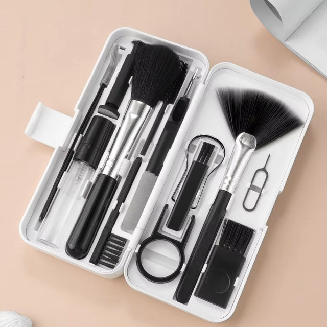 18 in 1 Multifunctional Keyboard Cleaner Kit Q10 for Electronic Devices,Cleaning Brush,Headphones Cleaner Kit for AirPods,Laptop