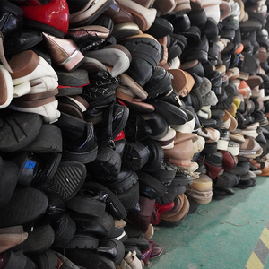 Chaussures d'occasion en balles d'Europe Grade Basketball Lots de chaussures d'occasion - Product Image 3