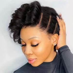 Perruques Pixie Courtes Livraison Gratuite 13x4 Lace Frontale <span class=keywords><strong>Cheveux</strong></span> Humains Vierges Perruque <span class=keywords><strong>Coupe</strong></span> <span class=keywords><strong>Courte</strong></span> Bouclée Remy <span class=keywords><strong>Cheveux</strong></span> Humains - Product Image 1