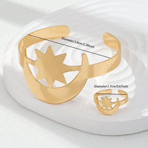 Juego de 2 brazaletes y anillos con forma de estrella y luna de Metal dorado para mujer, joyería de estilo occidental, regalos de verano e invierno para fiesta - Product Image 2