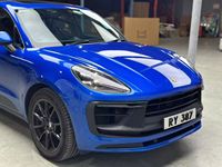 Baru untuk Macan 14-17 18-23 Turbo/SUV Universal Fitment Bolt-On Body Kit Bumper Depan dengan Lubang Sensor Parkir LED