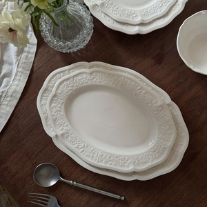 <span class=keywords><strong>Vajilla</strong></span> de cerámica de porcelana, platos de cena, platos de Pasta <span class=keywords><strong>Vintage</strong></span> europeos, <span class=keywords><strong>vajilla</strong></span> de cerámica en relieve <span class=keywords><strong>blanca</strong></span> - Product Image 4