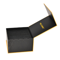 Boîte en carton noir mat de luxe avec logo en feuille d'or gaufrée, fermeture magnétique, plateau en mousse, emballage de parfum pour homme, fabriquée à la main