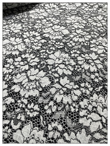 Tela de Encaje Bordado Soluble en Agua, 100% Poliéster, con Diseño Floral Vintage y Sexy, para Vestidos - Product Image 2