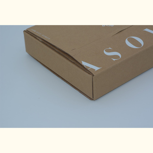 กล่องกระดาษแข็งลูกฟูกสำหรับใส่เสื้อผ้ากล่องกระดาษบรรจุภัณฑ์ปิดผนึกเองเป็นมิตรกับสิ่งแวดล้อม - Product Image 5