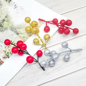 Vente en gros Plante artificielle multicolore mousse pailletée fruits rouges et pics de Noël pour la décoration de mariage de vacances - Product Image 1