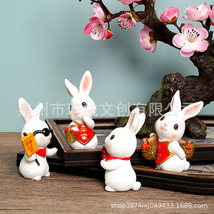 ของตกแต่งเรซิ่นรูปกระต่ายการ์ตูนพร้อมแว่นกันแดดและป้าย สำหรับตกแต่งโต๊ะทำงานและเป็นของขวัญ - Product Image 2