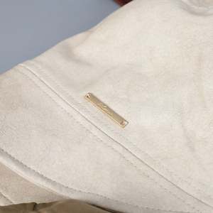 Chapeau Bob Femme en Cuir PU 2025 – Nouvelle Collection Automne Hiver – Tendance Jeunesse Décontractée Urbaine et Extérieure – Chapeau de Pêcheur avec Détail Métallique - Product Image 4