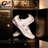 Chaussures de cyclisme sur route professionnelles GUOQI pour hommes, semelle en fibre de carbone, tige en tissu extensible, respirantes, boucle rotative, baskets de course