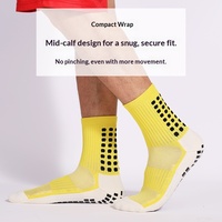 Chaussettes de football personnalisées pour hommes, chaussettes de sport antidérapantes mi-mollet respirantes avec grip en silicone OEM ODM