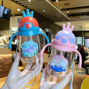 Vaso de plástico con asa para niños, botella portátil para niños pequeños de 2 a 4 años, diseño de cuerpo recto - Product Image 1