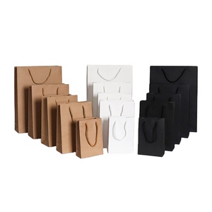 Petit sac vertical en carton blanc et noir 13*19*6cm, recyclable, verni, avec poignée de longueur de main, personnalisable - Product Image 1