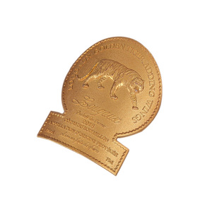 Etiquetas de logotipo de aleación de zinc con relieve metálico, hechas a medida, duraderas, para cajas de regalo y placas de identificación, origen Foshan - Product Image 2
