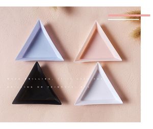 Bandejas clasificadoras de cristal al por mayor para decoración de uñas triángulo plástico negro <span class=keywords><strong>rosa</strong></span> azul con placa clasificable de diamantes de imitación sueltos - Product Image 1