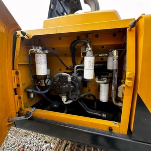 รถขุดตีนตะขาบ Volvo EC220 มือสอง 22 ตัน ประสิทธิภาพสูง ราคาคุ้มค่า พร้อมชิ้นส่วนหลัก (มอเตอร์ปั๊ม) รุ่นปี 2024 ผ่านการทดสอบแล้ว - Product Image 6