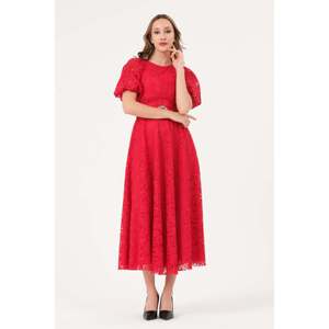 Robe décontractée rouge pour femmes DANS, tailles 38-42, vêtements confortables et élégants pour tous les jours et les occasions spéciales - Product Image 1