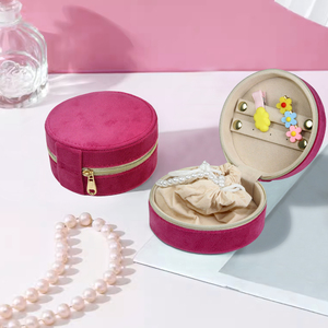 LG7296 Wholesale Hot Selling Customized Logo <strong>Jewelry</strong> <strong>Box</strong> Luxury Pink Velvet <strong>Round</strong> <strong>Jewelry</strong> Case Zipped Portable Travel <strong>Box</strong> - Product Image 4