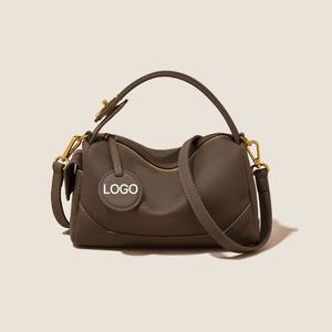 Personalización de Logotipo con un Pedido Mínimo de 10 Unidades, Cartera de Cuero PU Suave y Moderna para Mujer, Bolso Tipo Boston con Cremallera, Correa Extraíble, Capacidad de 3L+ - Product Image 1