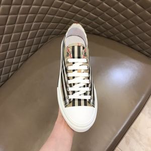 Luxurious designer men's and women's classic casual shoes, comfortable and versatile <b>skateboard</b> shoes - Product Image 3