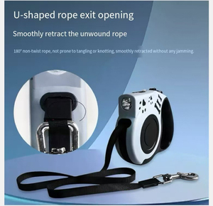 Correa Retráctil Automática para Perros, con LED Reflectante, Recargable por USB, de Plástico, para Razas Pequeñas - Product Image 4
