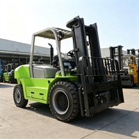 Chariot élévateur contrepoids FD80Z à succès, diesel haute efficacité avec mât à trois étages et fourches 1220x175mm pour la manutention des matériaux